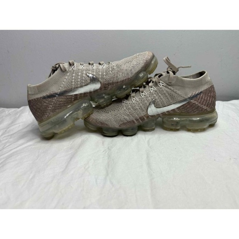 Nike Air VaporMax Flyknit 3 Beige White Silver Running Shoes Women's Size 8